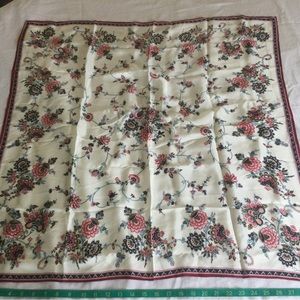 Vintage Oscar de la Renta 100% silk scarf ~30.5 square (H1)